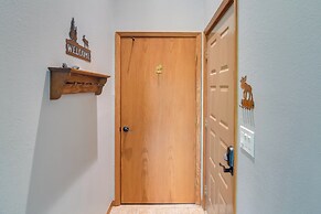 6 Mi to Winter Park: Mtn-view Condo w/ Balcony!