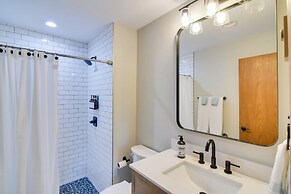 6 Mi to Winter Park: Mtn-view Condo w/ Balcony!