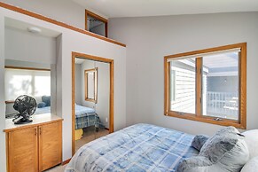 6 Mi to Winter Park: Mtn-view Condo w/ Balcony!