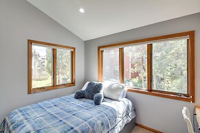 6 Mi to Winter Park: Mtn-view Condo w/ Balcony!