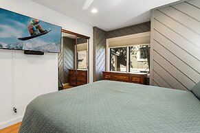 98 Ridgepoint 4 Bedroom Condo by RedAwning