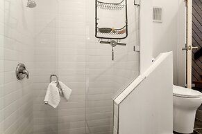 98 Ridgepoint 4 Bedroom Condo by RedAwning