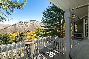 98 Ridgepoint 4 Bedroom Condo by RedAwning