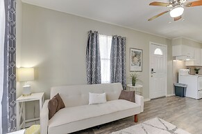 ~ 1 Mi to the Strand: Central Unit in Galveston!