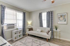 ~ 1 Mi to the Strand: Central Unit in Galveston!