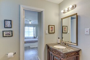 ~ 1 Mi to the Strand: Central Unit in Galveston!