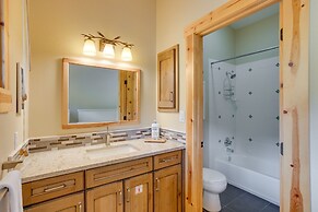 Vail Condo ~ 4 Mi to Vail Mountain Resort!