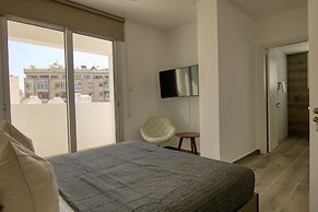 Phaedrus Living Coral Suites Aquatic