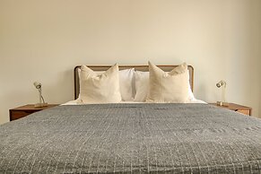 Phaedrus Living Coral Suites Aquatic