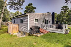 Lovely Dennis Cottage - Walk to Beach!