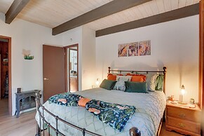 Cabin w/ Deck, Fire Pit & Big Bear Lake Access!