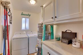 Cabin w/ Deck, Fire Pit & Big Bear Lake Access!