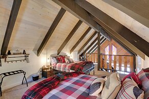 Cabin w/ Deck, Fire Pit & Big Bear Lake Access!