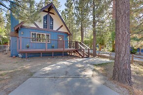 Cabin w/ Deck, Fire Pit & Big Bear Lake Access!