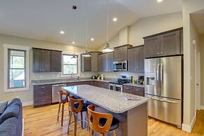 Quiet Weaverville Home w/ Screened-in Porch!