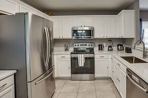 Private Pool: Family Home in Southern Dunes