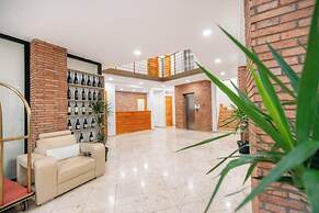 Atrium Boutique Hotel