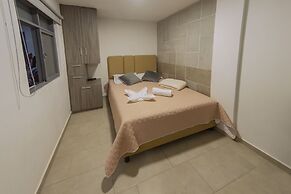 Ventiuna Hotel & Hostel