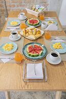 Ventiuna Hotel & Hostel