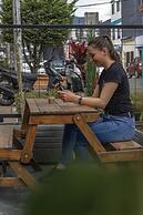 Ventiuna Hotel & Hostel