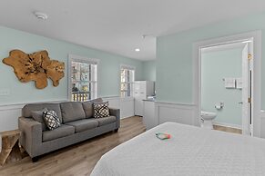 Loggerhead Inn & Suites