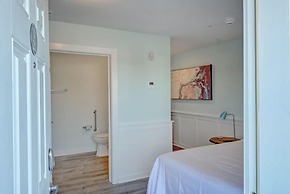 Loggerhead Inn & Suites