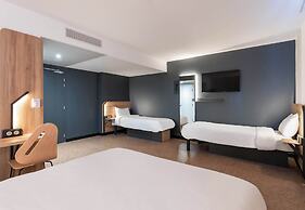 B&B HOTEL Massieux Genay
