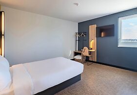 B&B HOTEL Massieux Genay