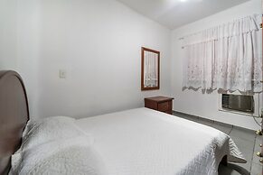 914 - Casa 3 dormitórios para 8 pessoas