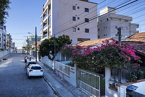 914 - Casa 3 dormitórios para 8 pessoas