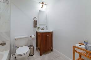 Peaceful Comfort: Comfortable Miami Home