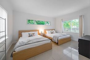 Peaceful Comfort: Comfortable Miami Home