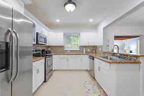 Peaceful Comfort: Comfortable Miami Home