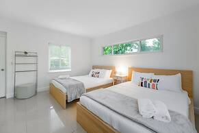 Peaceful Comfort: Comfortable Miami Home