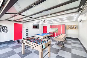 Element by Avantstay Pool, Firepit, Game Room