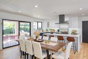 Element by Avantstay Pool, Firepit, Game Room