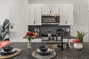 Passyunk Square Spacious 1BR - Huge Deck