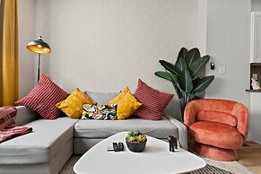 Passyunk Square Spacious 1BR - Huge Deck