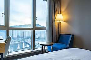 Centum Business Hotel