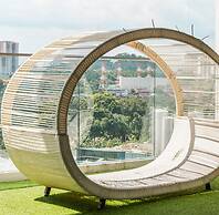 Reizz Residence by Plush