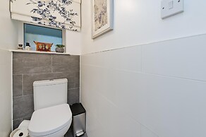 Botanical Bliss Near Kew Gardens by Underthedoormat