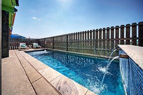 Laid Back Lime by AvantStay | Near Beach w/ Pool, Complimentary Pool W