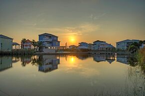 Lost Chancla by Avantstay 5 Min to Beach + Pool