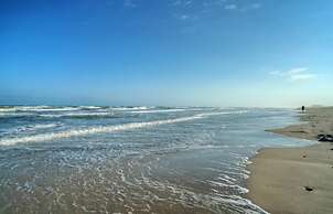 Beach Daze by Avantstay 1 Block to Beach