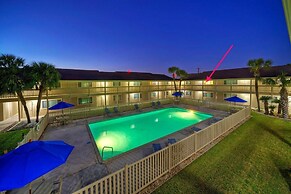 Beach Daze by Avantstay 1 Block to Beach