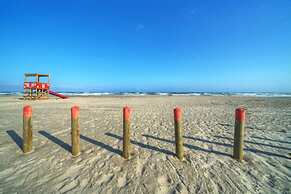 Beach Daze by Avantstay 1 Block to Beach