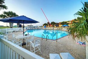 Port A Escape w/ Pools, Patio, Walk to Beach La Concha by Avantstay