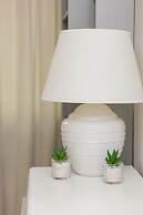 Warsaw Center Apartment by Renters