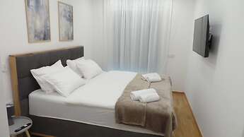 Apartment Borovje-River View