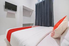 Super OYO 2727 Nareswari Guest House Syariah